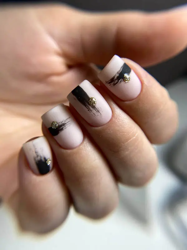 Gel manicure with design by Darya