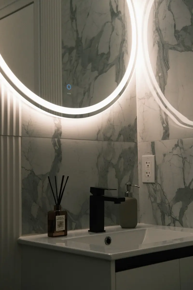 Nail salon details near Flatiron at Darlings Beauty Lab in Manhattan