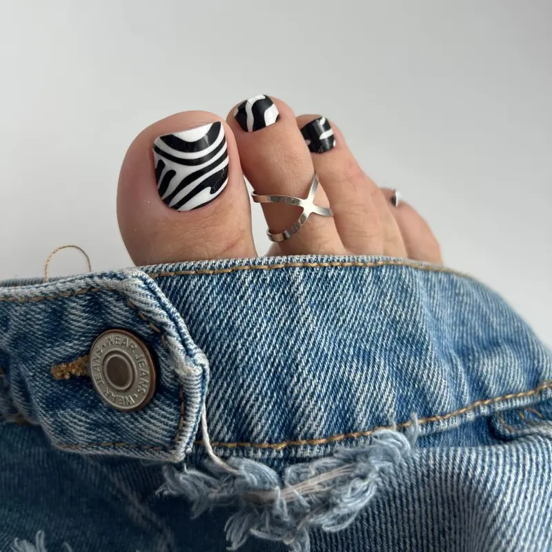 SMART Pedicure with polished toenails at Darlings Beauty Lab in NoMad, Manhattan