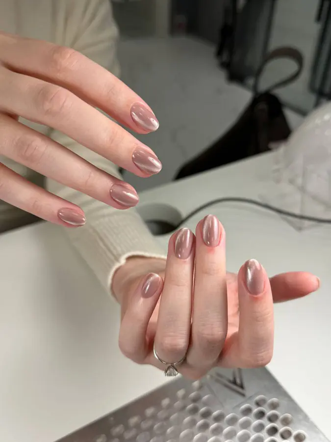 Russian gel manicure with cat eye by Julia