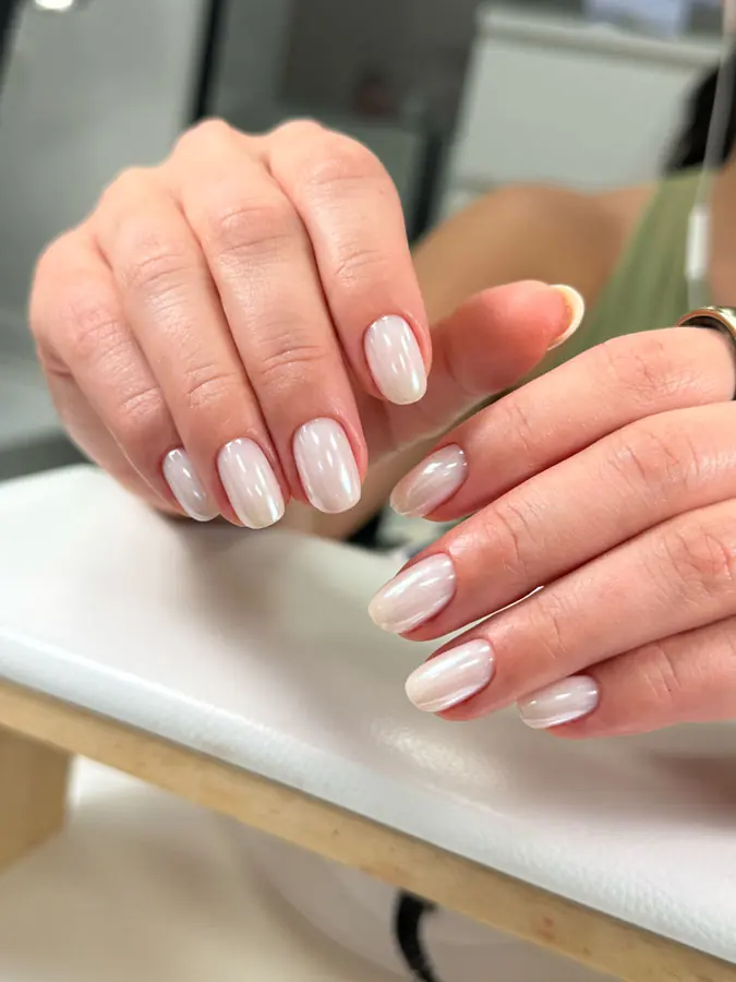 Russian hard gel manicure with chrome by Julia
