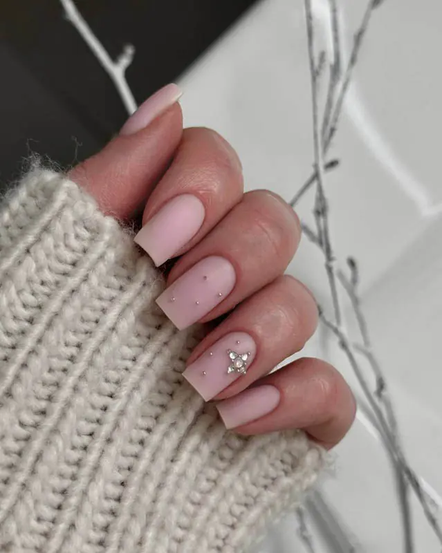 Wedding manicure in NYC